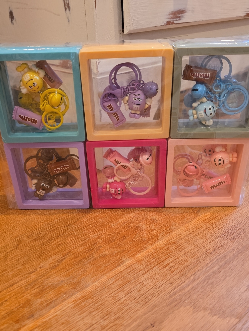 BULK M&M'S Pastel Assorted Character Keychains In Floating Box - Picture 2 of 6